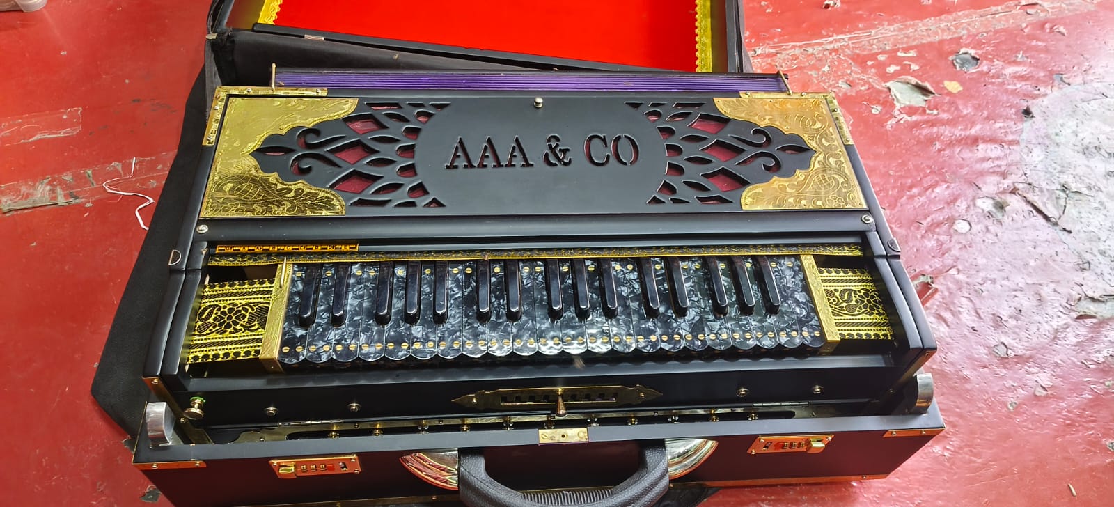 AAA & CO Premium Harmonium